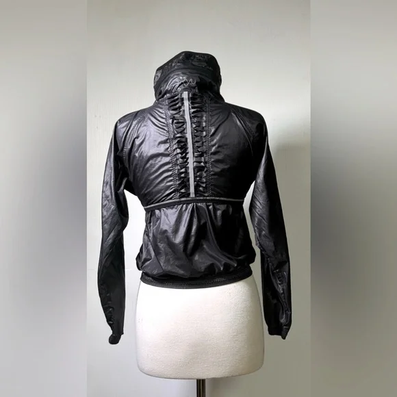 RYU - Picture 2 of 11